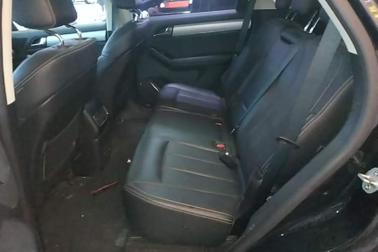 Used BYD Tang 2019 2.0T Automatic SmartConnect Luxury Version 5 Seats China VI Standard Left Rear Seat