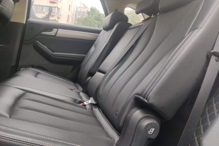 Used BYD Tang 2019 2.0T Automatic SmartConnect Prestige 7-Seater China VI Standard Left Rear Seat