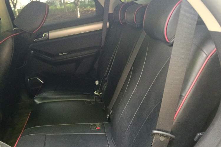 Used BYD Tang 2019 2.0T Automatic SmartConnect Prestige 7-Seater China VI Standard Left Rear Seat