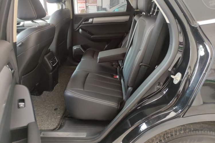 Used BYD Tang 2019 2.0T Automatic SmartConnect Luxury Edition 5 Seats China VI Standard Left Rear Seat