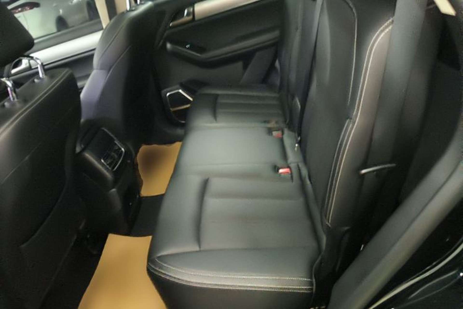 Used BYD Tang 2019 2.0T Automatic SmartConnect Luxury Edition 5 Seats China VI Standard Left Rear Seat