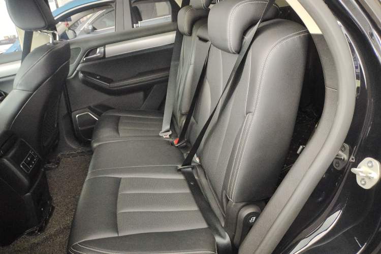 Used BYD Tang 2019 2.0T Automatic SmartConnect Luxury 7-Seater China VI Standard Left Rear Seat