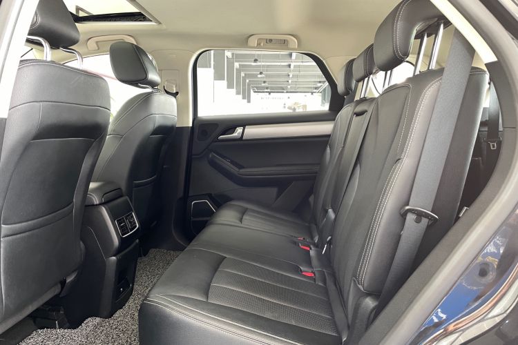 Used BYD Tang 2019 2.0T Automatic SmartConnect Luxury Edition 7 Seats China VI Standard Left Rear Seat