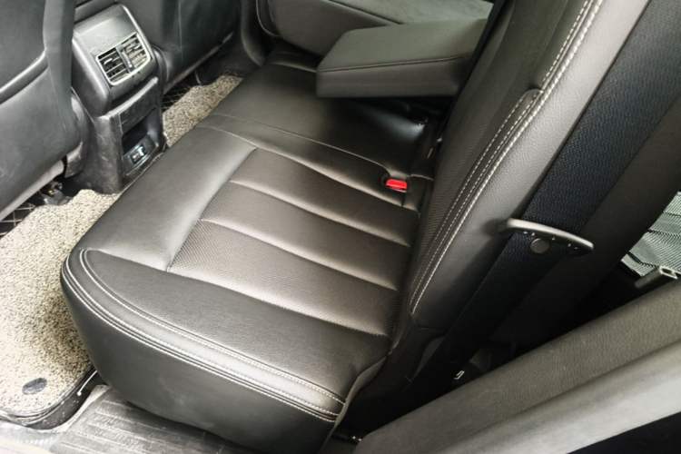 Used BYD Tang 2019 2.0T Automatic SmartConnect Luxury Edition 7 Seats China VI Standard Left Rear Seat