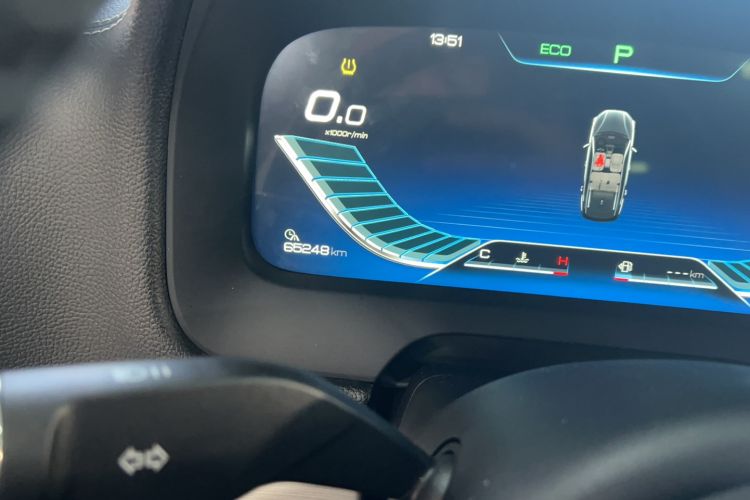 Used BYD Tang 2019 2.0T Automatic SmartConnect Luxury Version 5 Seats China VI Standard Odometer Close Up