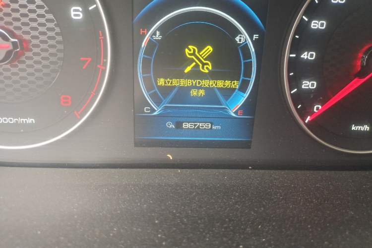 Used BYD Tang 2019 2.0T Automatic SmartConnect Prestige 7-Seater China VI Standard Odometer Close Up