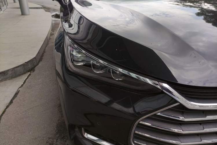 Used BYD Tang 2019 2.0T Automatic SmartConnect Luxury Edition 7 Seats China VI Standard Right Front Headlight