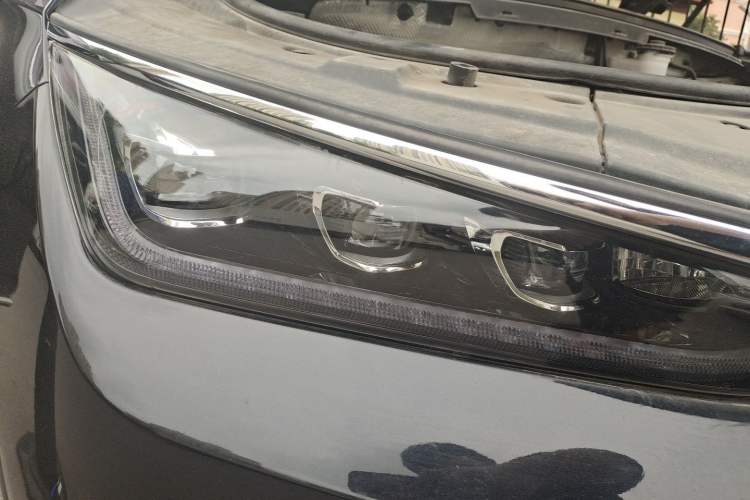 Used BYD Tang 2019 2.0T Automatic SmartConnect Prestige 7-Seater China VI Standard Right Front Headlight