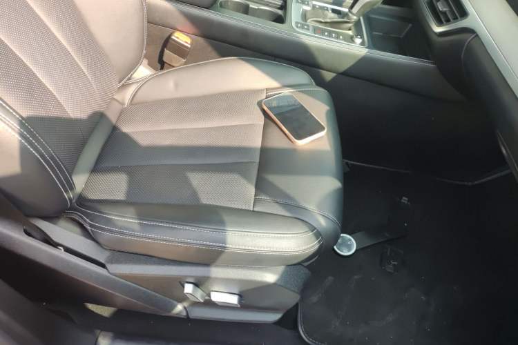 Used BYD Tang 2019 2.0T Automatic SmartConnect Luxury 7-Seater China VI Standard Right Front Seat
