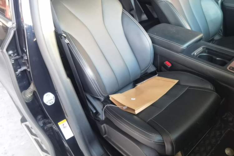 Used BYD Tang 2019 2.0T Automatic SmartConnect Luxury Edition 5 Seats China VI Standard Right Front Seat