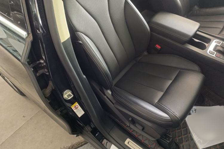 Used BYD Tang 2019 2.0T Automatic SmartConnect Prestige 7-Seater China VI Standard Right Front Seat
