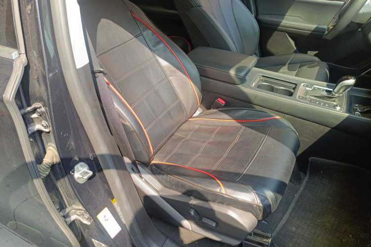 Used BYD Tang 2019 2.0T Automatic SmartConnect Prestige 7-Seater China VI Standard Right Front Seat