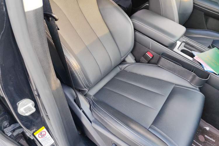 Used BYD Tang 2019 2.0T Automatic SmartConnect Prestige 7-Seater China VI Standard Right Front Seat