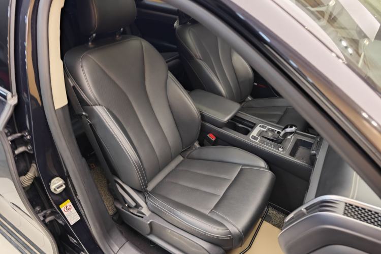 Used BYD Tang 2019 2.0T Automatic SmartConnect Luxury Edition 7 Seats China VI Standard Right Front Seat