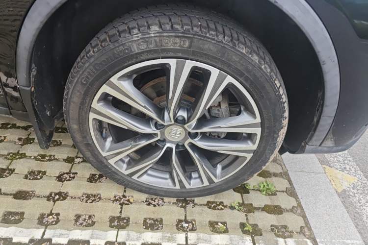 Used BYD Tang 2019 2.0T Automatic SmartConnect Luxury Version 5 Seats China VI Standard Right Front Wheel Hub