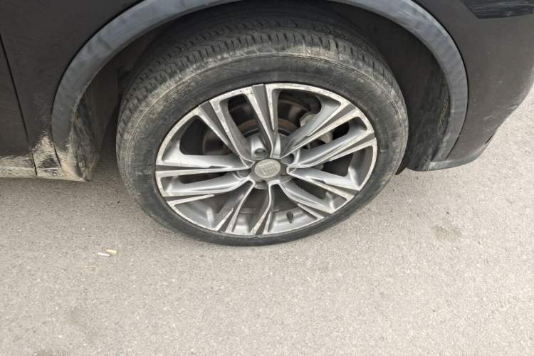 Used BYD Tang 2019 2.0T Automatic SmartConnect Prestige 7-Seater China VI Standard Right Front Wheel Hub