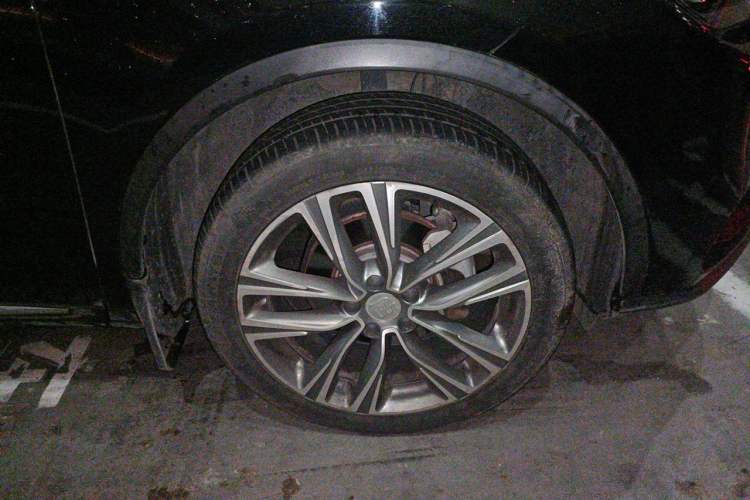 Used BYD Tang 2019 2.0T Automatic SmartConnect Luxury 7-Seater China VI Standard Right Front Wheel Hub