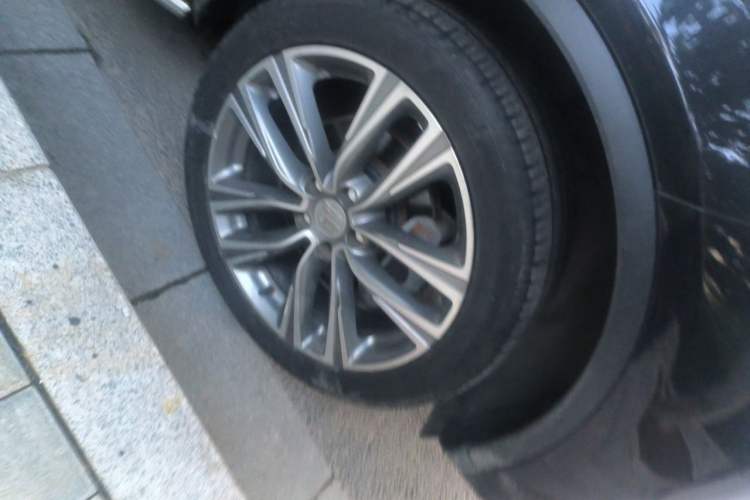 Used BYD Tang 2019 2.0T Automatic SmartConnect Prestige 7-Seater China VI Standard Right Front Wheel Hub