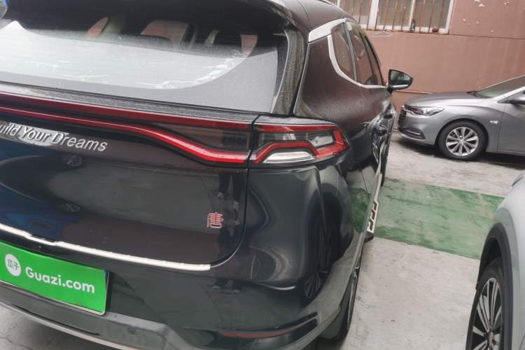 Used BYD Tang 2019 2.0T Automatic SmartConnect Luxury Version 5 Seats China VI Standard Right Rear Taillight