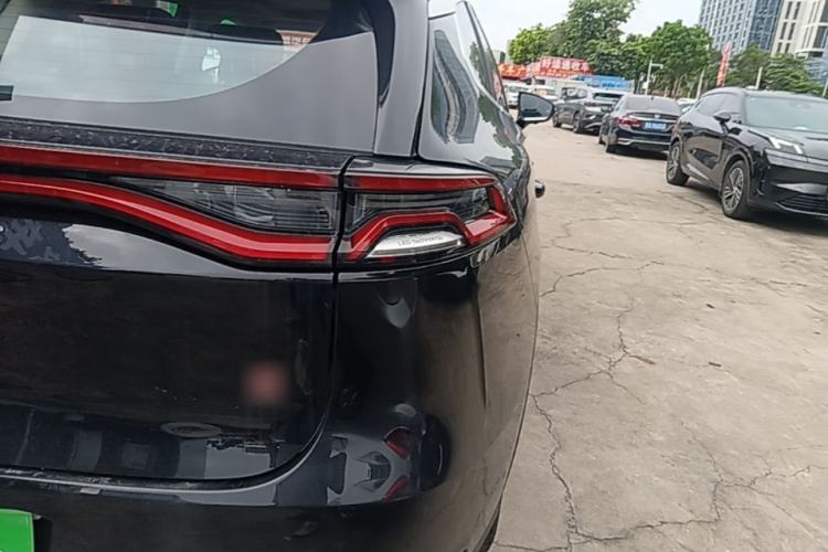 Used BYD Tang 2019 2.0T Automatic SmartConnect Luxury 7-Seater China VI Standard Right Rear Taillight