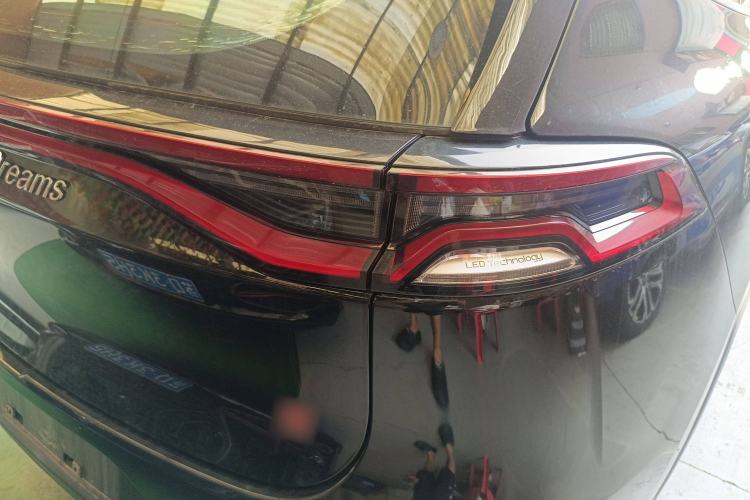 Used BYD Tang 2019 2.0T Automatic SmartConnect Prestige 7-Seater China VI Standard Right Rear Taillight