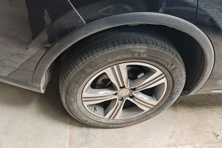 Used BYD Tang 2019 2.0T Automatic SmartConnect Luxury Edition 7 Seats China VI Standard Right Rear Wheel Hub