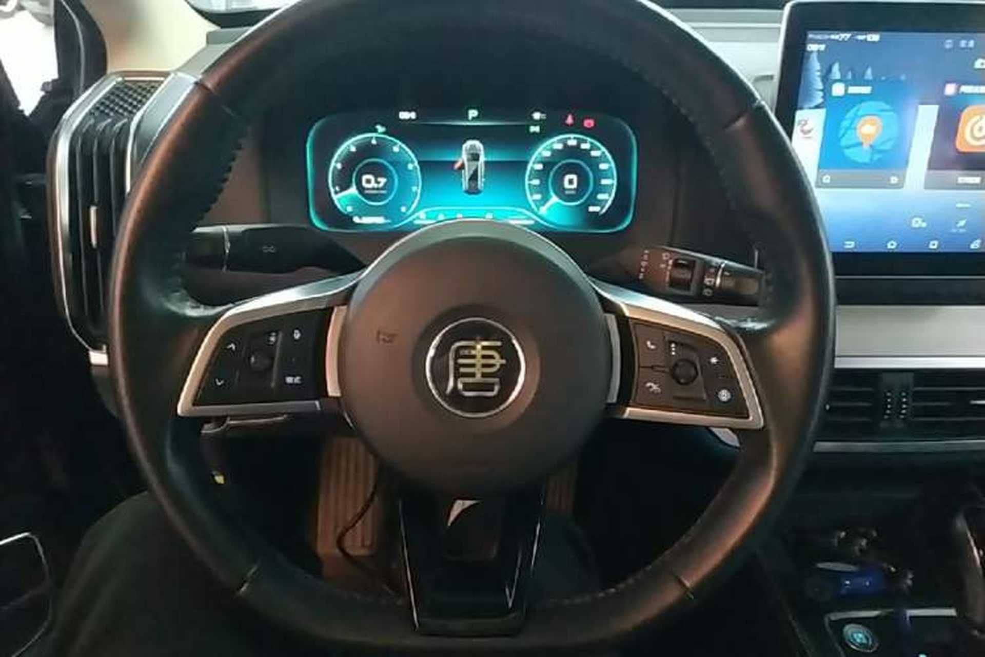 Used BYD Tang 2019 2.0T Automatic SmartConnect Luxury Version 5 Seats China VI Standard Steering Wheel