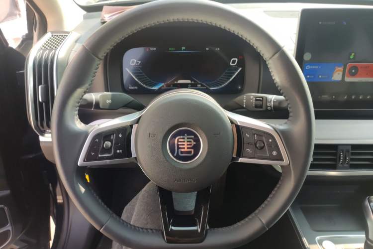 Used BYD Tang 2019 2.0T Automatic SmartConnect Luxury 7-Seater China VI Standard Steering Wheel