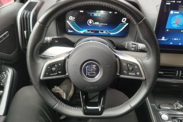 Used BYD Tang 2019 2.0T Automatic SmartConnect Luxury Version 5 Seats China VI Standard Steering Wheel