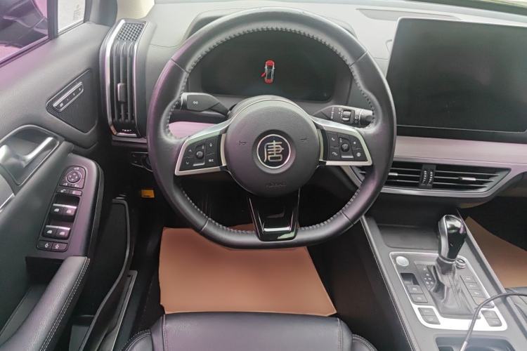 Used BYD Tang 2019 2.0T Automatic SmartConnect Luxury Version 5 Seats China VI Standard Steering Wheel