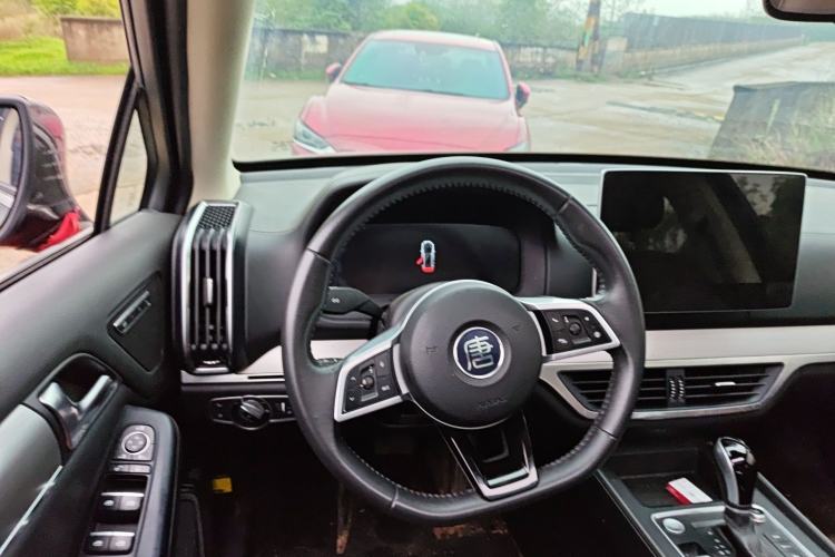 Used BYD Tang 2019 2.0T Automatic SmartConnect Luxury 7-Seater China VI Standard Steering Wheel