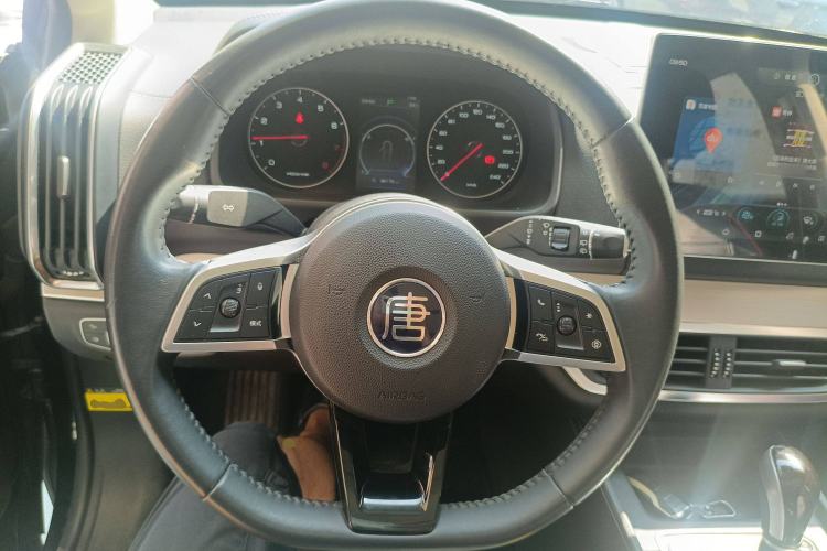 Used BYD Tang 2019 2.0T Automatic SmartConnect Prestige 7-Seater China VI Standard Steering Wheel