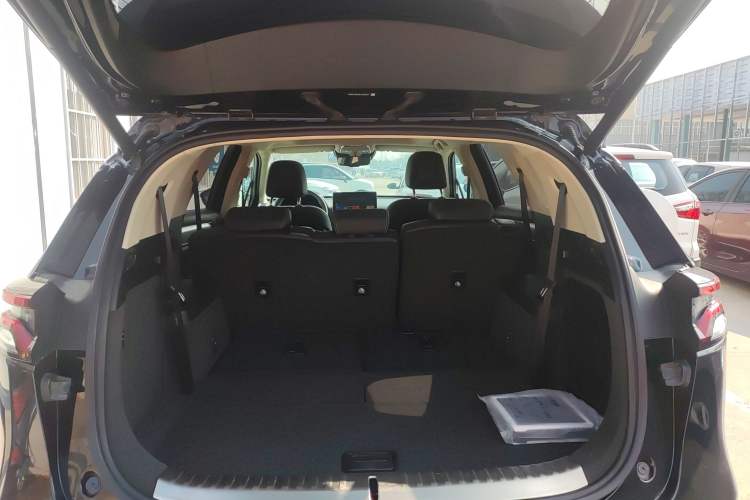 Used BYD Tang 2019 2.0T Automatic SmartConnect Luxury 7-Seater China VI Standard Trunk