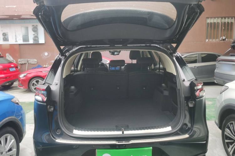Used BYD Tang 2019 2.0T Automatic SmartConnect Luxury Version 5 Seats China VI Standard Trunk