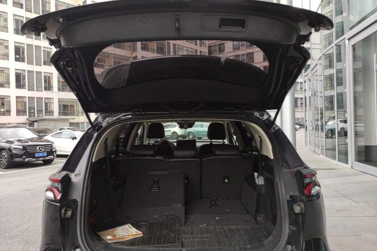 Used BYD Tang 2019 2.0T Automatic SmartConnect Luxury Edition 7 Seats China VI Standard Trunk