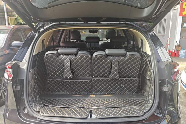 Used BYD Tang 2019 2.0T Automatic SmartConnect Luxury 7-Seater China VI Standard Trunk