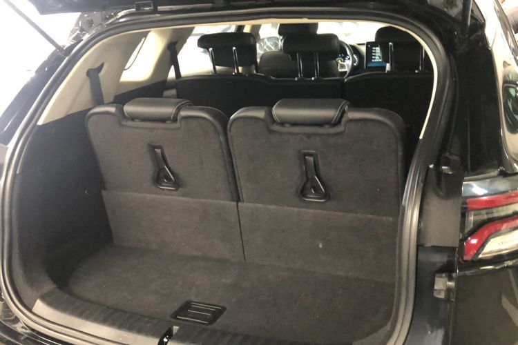 Used BYD Tang 2019 2.0T Automatic SmartConnect Luxury Edition 7 Seats China VI Standard Trunk