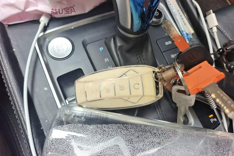 Used BYD Tang 2019 2.0T Automatic SmartConnect Prestige 7-Seater China VI Standard Vehicle Key