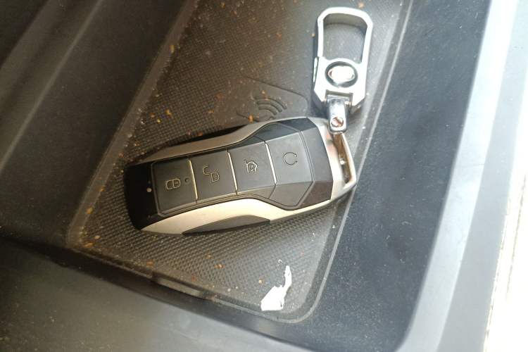 Used BYD Tang 2019 2.0T Automatic SmartConnect Prestige 7-Seater China VI Standard Vehicle Key