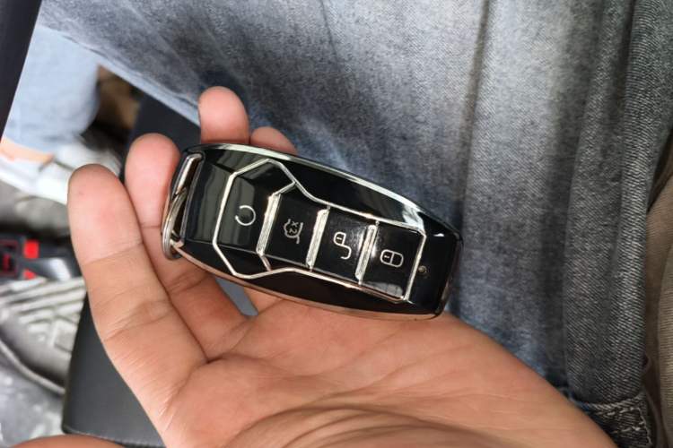 Used BYD Tang 2019 2.0T Automatic SmartConnect Luxury Edition 7 Seats China VI Standard Vehicle Key
