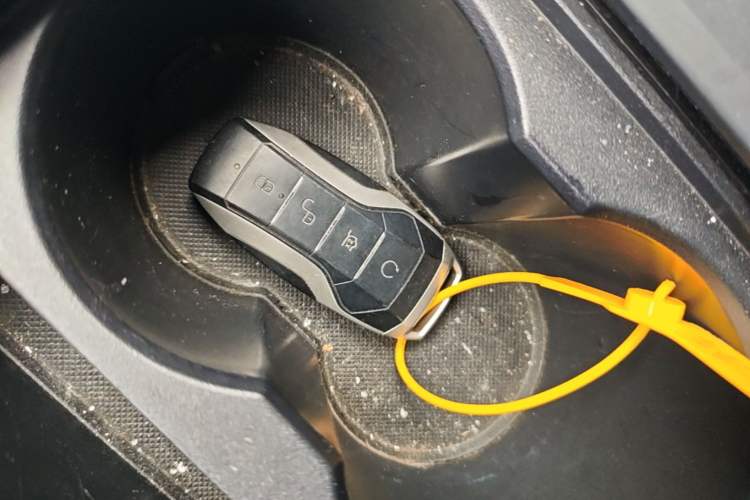 Used BYD Tang 2019 2.0T Automatic SmartConnect Luxury Edition 7 Seats China VI Standard Vehicle Key