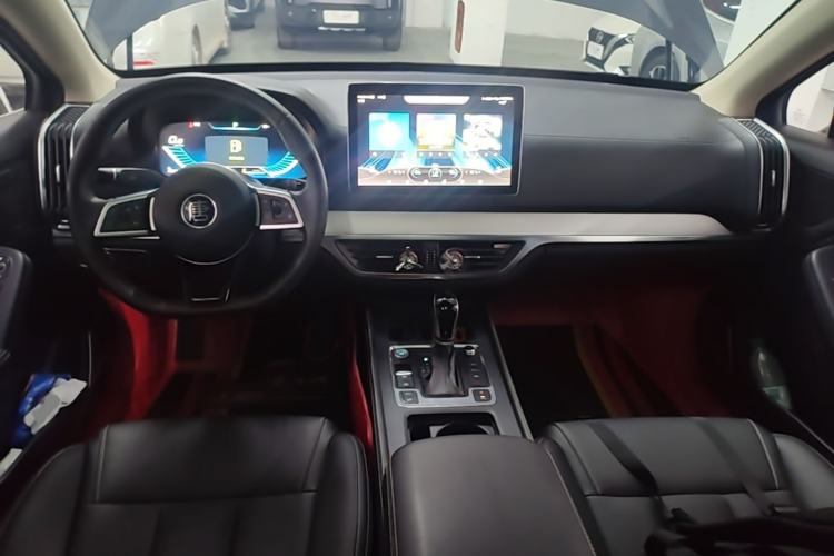 Used BYD Tang 2019 2.0T Automatic SmartConnect Luxury 7-Seater China VI Standard Center Console
