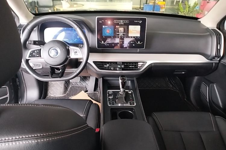Used BYD Tang 2019 2.0T Automatic SmartConnect Luxury 7-Seater China VI Standard Center Console