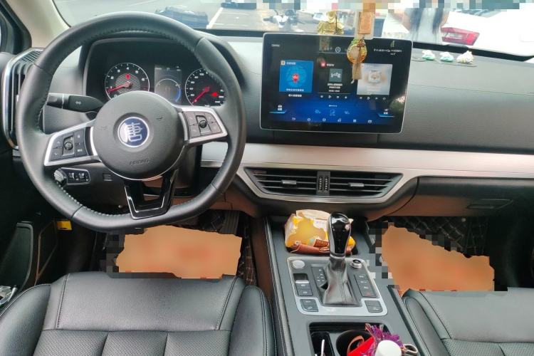 Used BYD Tang 2019 2.0T Automatic SmartConnect Prestige 7-Seater China VI Standard Center Console