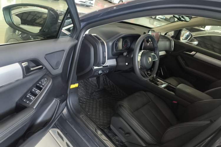 Used BYD Tang 2019 2.0T Automatic SmartConnect Prestige 7-Seater China VI Standard Driver Seat