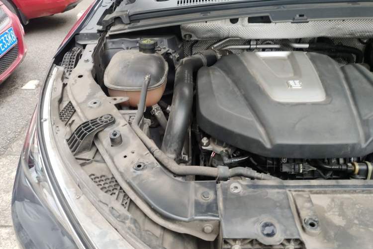 Used BYD Tang 2019 2.0T Automatic SmartConnect Prestige 7-Seater China VI Standard Engine Bay Right