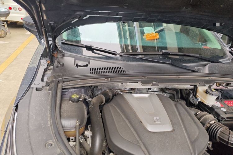 Used BYD Tang 2019 2.0T Automatic SmartConnect Prestige 5-Seater China VI Standard Engine Bay Right