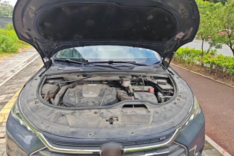 Used BYD Tang 2019 2.0T Automatic SmartConnect Prestige 7-Seater China VI Standard Engine Bay
