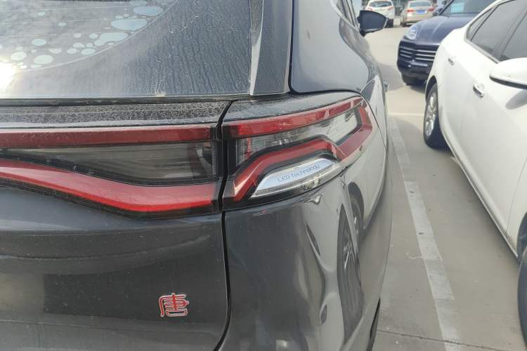 Used BYD Tang 2019 2.0T Automatic SmartConnect Luxury 7-Seater China VI Standard Exterior 3