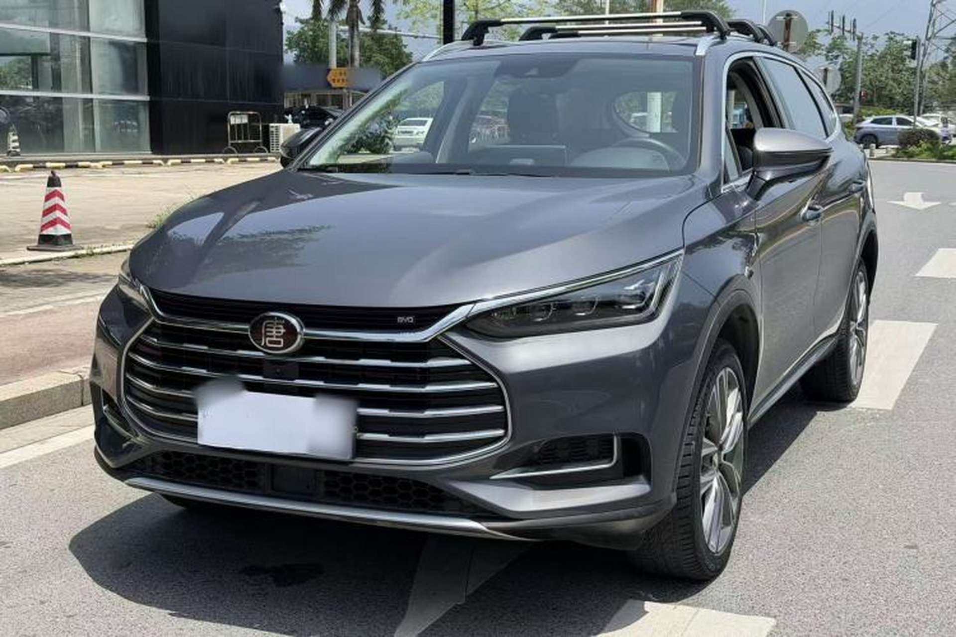 Used BYD Tang 2019 2.0T Automatic SmartConnect Luxury Version 5 Seats China VI Standard Front Left 45 Deg